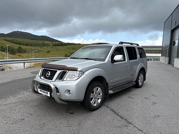 Nissan Pathfinder 7 of 30