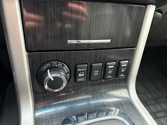 Nissan Pathfinder 26 of 30