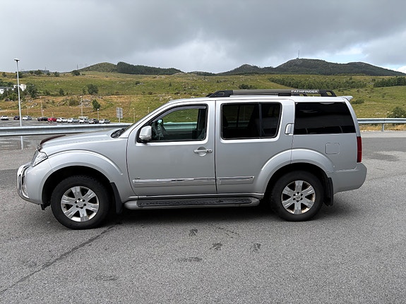 Nissan Pathfinder 6 of 30