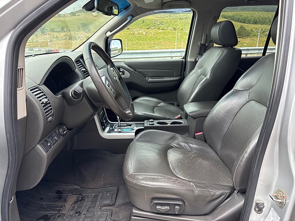 Nissan Pathfinder 11 of 30
