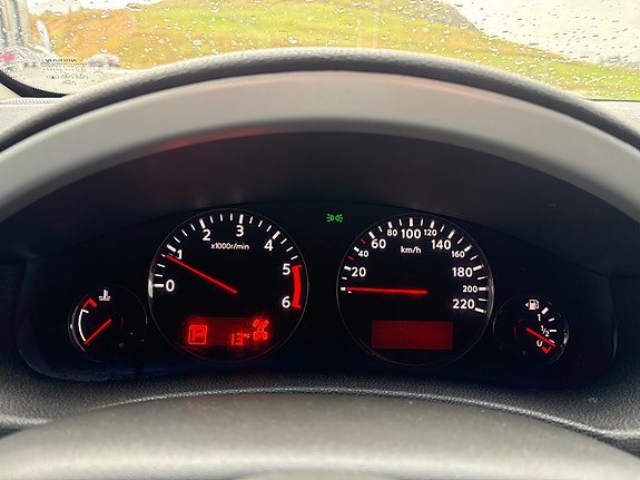 Nissan Pathfinder 23 of 30