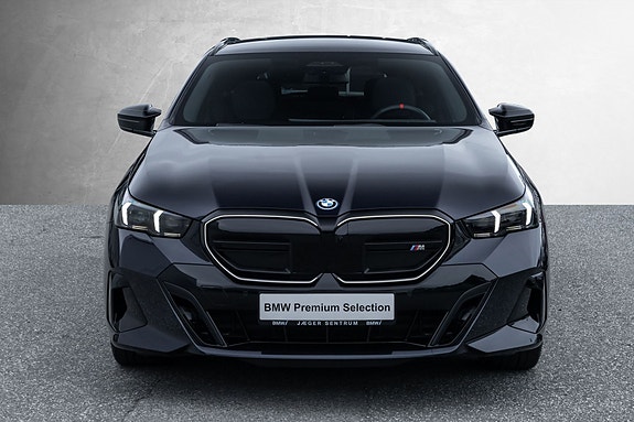 BMW i5 4 of 30