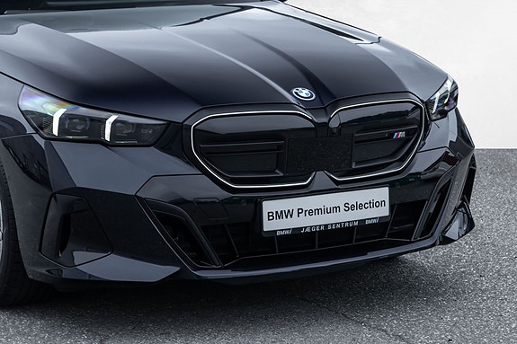 BMW i5 2 of 30