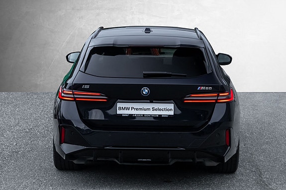 BMW i5 8 of 30