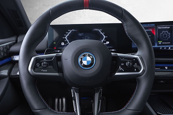 BMW i5 10 of 30
