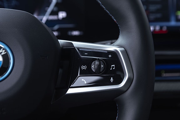 BMW i5 12 of 30
