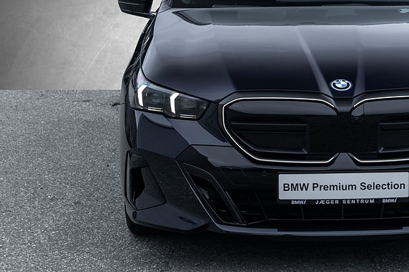 BMW i5 5 of 30