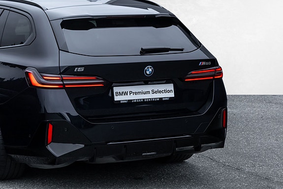 BMW i5 7 of 30