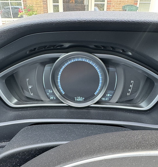 Volvo V40 Cross Country 3 of 9