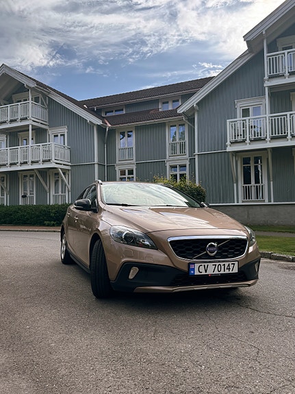 Volvo V40 Cross Country 6 of 9