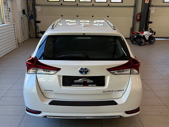 Toyota Auris 16 of 30