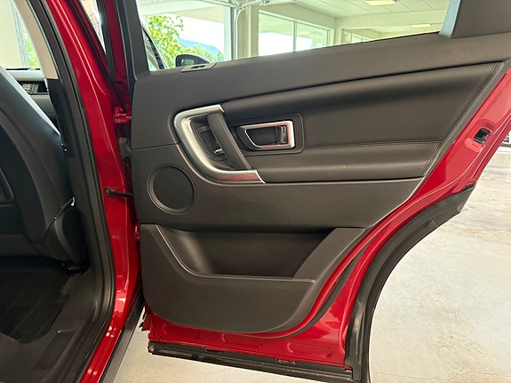 Land Rover Discovery Sport 23 of 30
