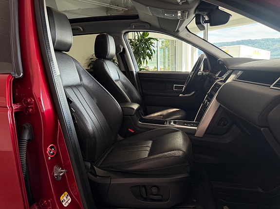 Land Rover Discovery Sport 24 of 30
