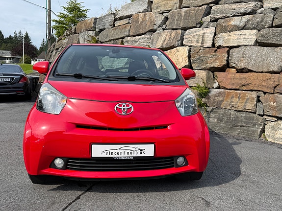 Toyota IQ 4 of 30