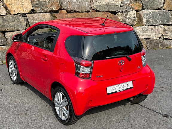 Toyota IQ 14 of 30