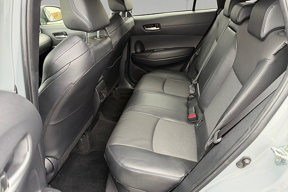 Toyota Corolla Cross 14 of 16