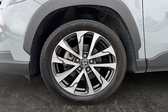 Toyota Corolla Cross 9 of 16