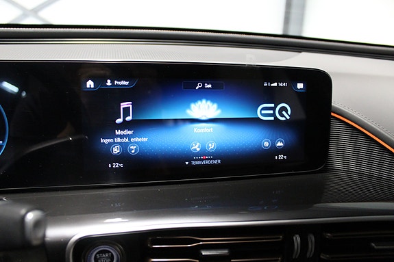 Mercedes-Benz EQC400 16 of 26