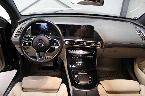 Mercedes-Benz EQC400 10 of 26