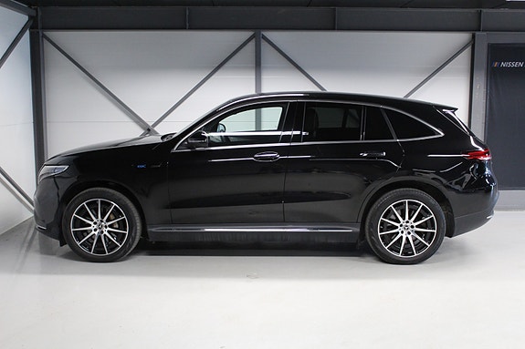 Mercedes-Benz EQC400 4 of 26