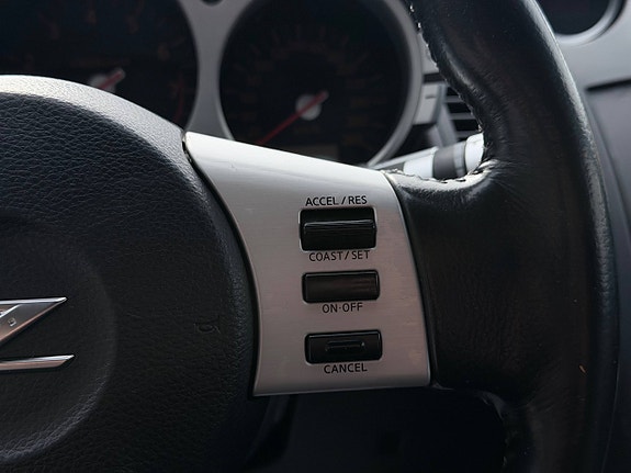 Nissan 350 Z 26 of 30