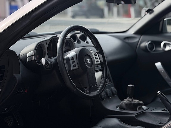 Nissan 350 Z 19 of 30