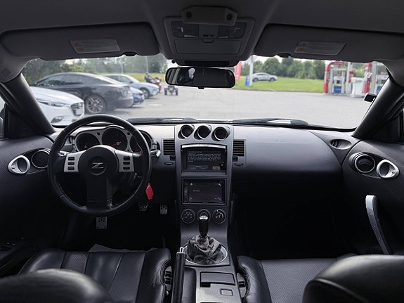 Nissan 350 Z 21 of 30