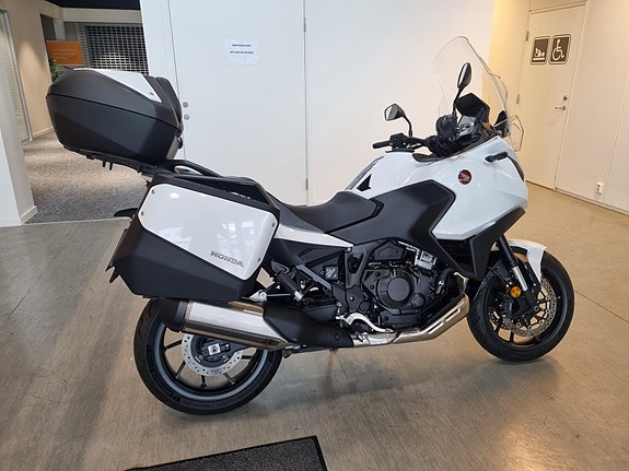 Honda NT 1100 6 of 20