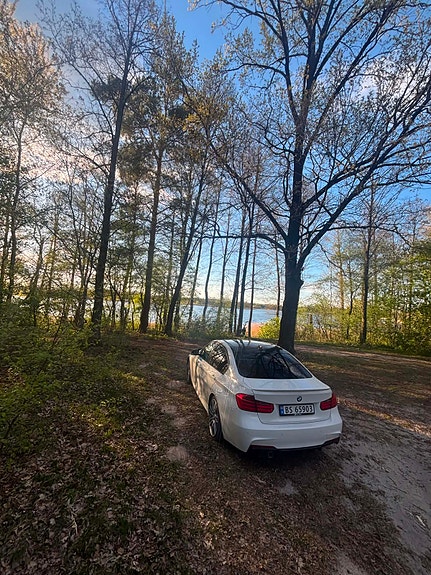 BMW 320d 4 of 16