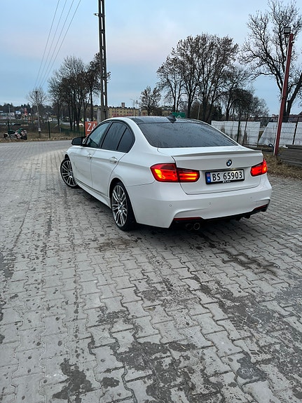 BMW 320d 8 of 16