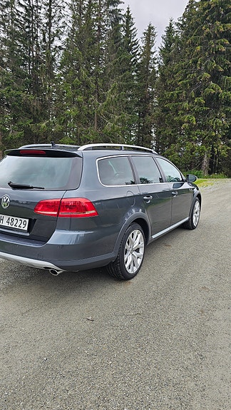 Volkswagen Passat 6 of 14