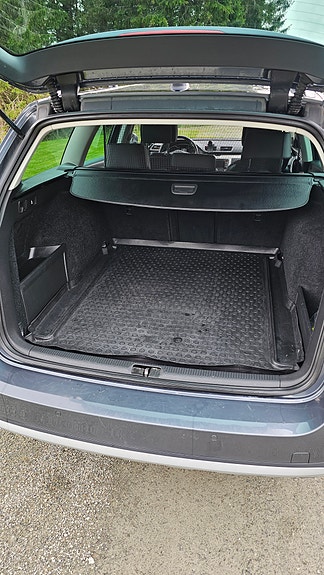 Volkswagen Passat 13 of 14