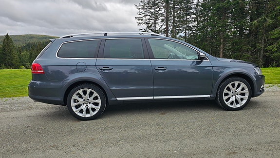 Volkswagen Passat 7 of 14