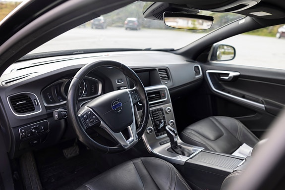Volvo V60 10 of 15