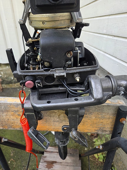 Suzumar ds260 vib med 8 hk tohatsu 9 of 21