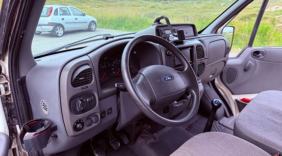 Ford Transit 11 of 30