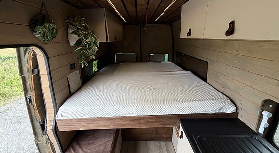 Ford Transit 24 of 30