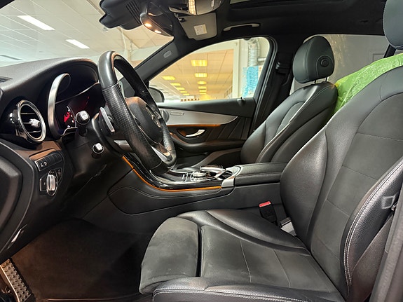 Mercedes-Benz GLC350 e 11 of 30