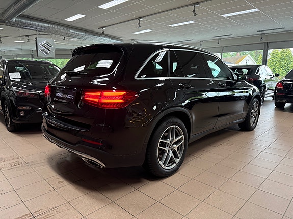 Mercedes-Benz GLC350 e 7 of 30