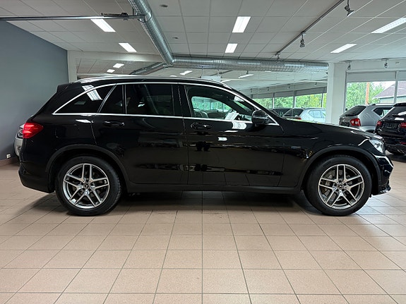 Mercedes-Benz GLC350 e 6 of 30