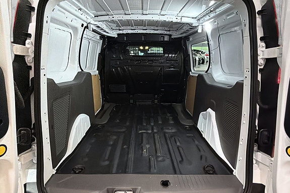 Ford Transit Connect 10 of 26