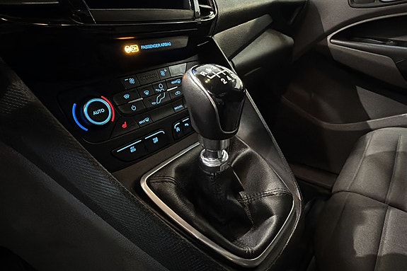 Ford Transit Connect 26 of 26