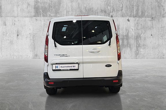 Ford Transit Connect 6 of 26