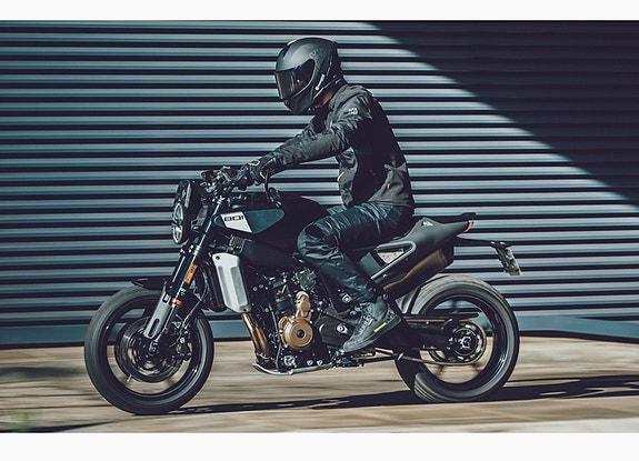 Husqvarna Svartpilen 801 Spar 45000kr - Superkampanje! 3,99% rent 9 of 30