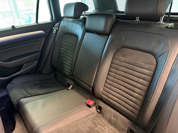 Volkswagen Passat 15 of 30