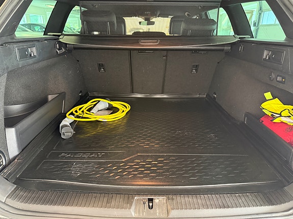 Volkswagen Passat 17 of 30