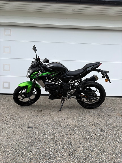 Kawasaki Z 125 8 of 24
