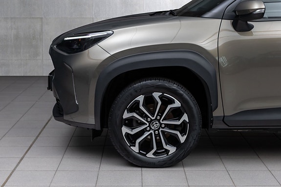 Toyota Yaris Cross 2 of 20