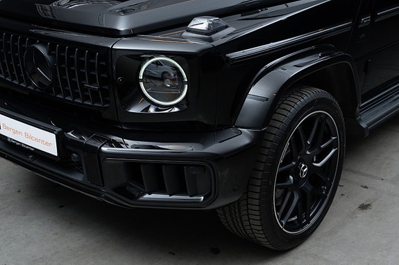 Mercedes-Benz G63 2 of 27
