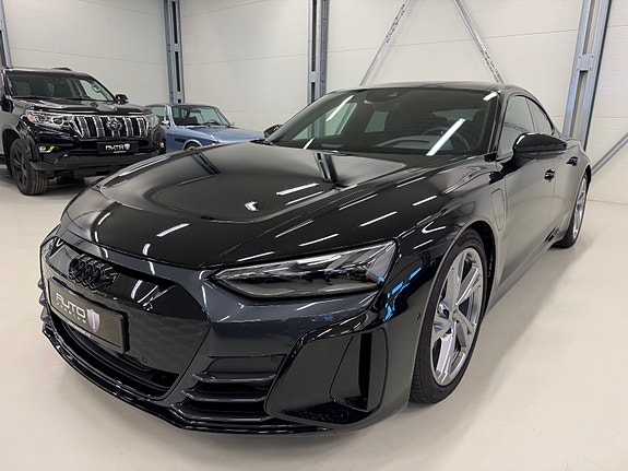 Audi e-tron GT 2 of 30